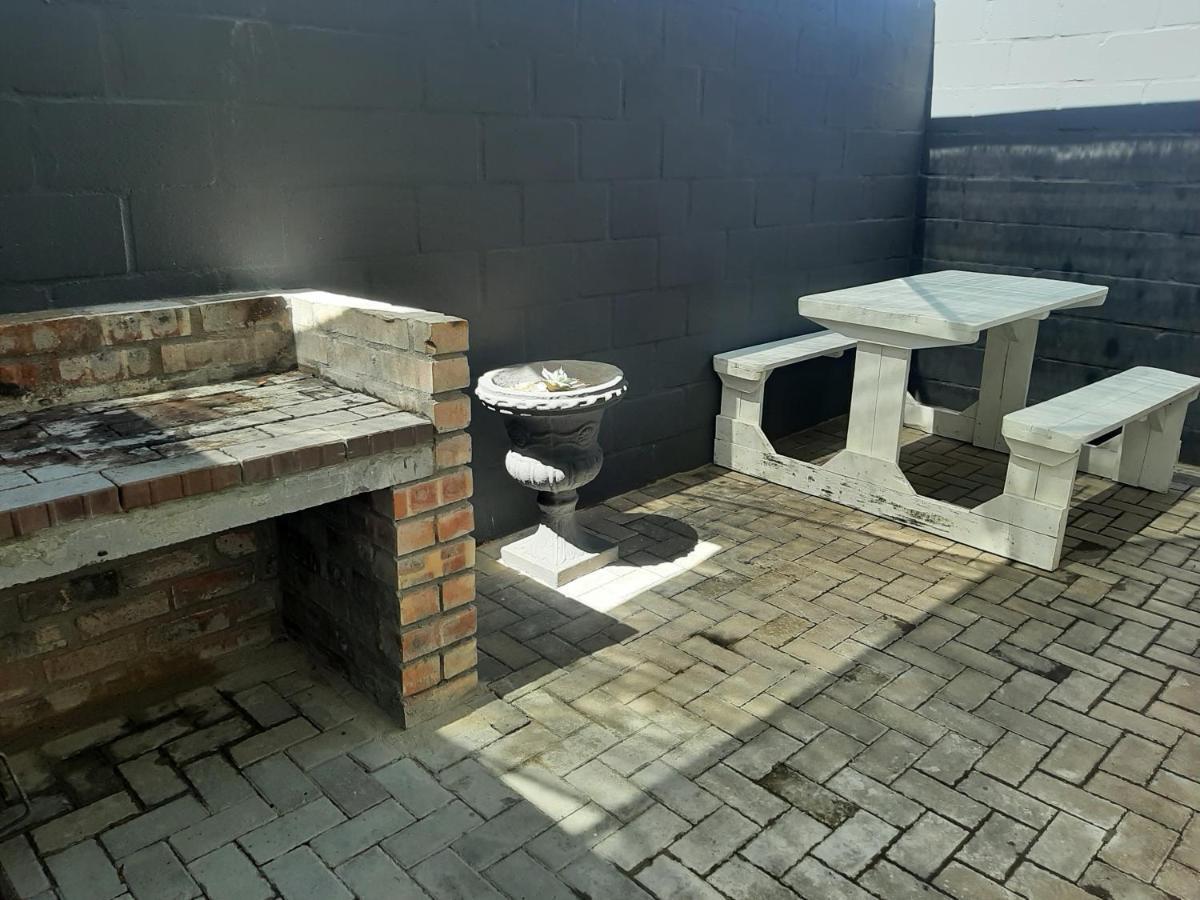 Croeso Guest House 兰格班 外观 照片